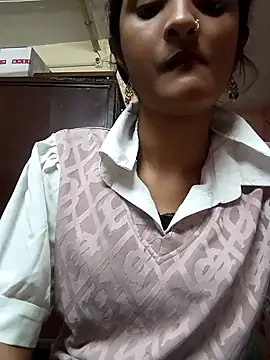 Snapshot of BabySlimmy10 chatting on 03/17/25, 10:49 BabySlimmy10 online show from 03/17/25, 10:49