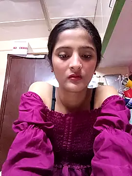 Snapshot of BabySlimmy10 chatting on 09/10/25, 07:36 BabySlimmy10 online show from 09/10/25, 07:36