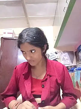 Snapshot of BabySlimmy10 chatting on 10/17/25, 08:33 BabySlimmy10 online show from 10/17/25, 08:33