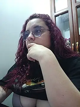 Snapshot of CURVY-HORNY chatting on 06/05/26, 12:28 CURVY-HORNY online show from 06/05/26, 12:28
