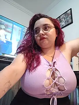 Snapshot of CURVY-HORNY chatting on 06/19/26, 12:48 CURVY-HORNY online show from 06/19/26, 12:48