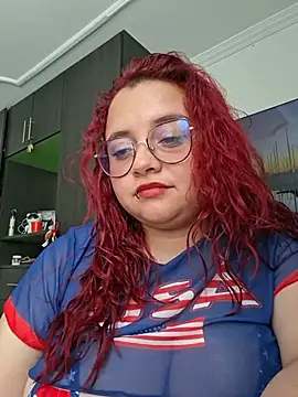 Snapshot of CURVY-HORNY chatting on 07/05/26, 07:54 CURVY-HORNY online show from 07/05/26, 07:54