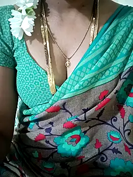 Snapshot of Cute-chinny chatting on 01/02/25, 02:57 Cute-chinny online show from 01/02/25, 02:57