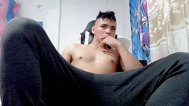 danilo302209 online show from 02/14/25, 05:25