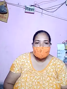 Snapshot of Hotty-rumi chatting on 02/18/25, 12:28 Hotty-rumi online show from 02/18/25, 12:28