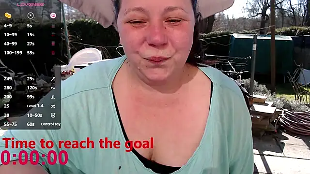 Snapshot of KasiaPrivat chatting on 03/08/25, 10:43 KasiaPrivat online show from 03/08/25, 10:43