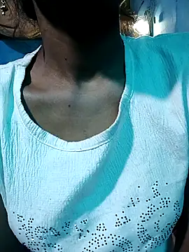 Kajal  Mehra online show from 11/25/25, 04:12