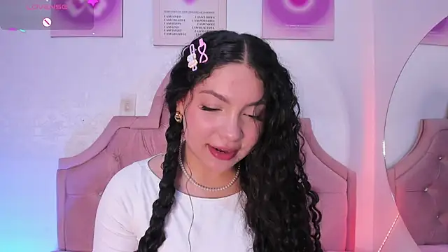 amandalee01 online show from 09/12/25, 07:36