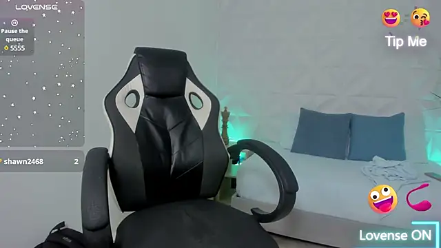 stephanya  online show from 02/18/25, 06:26