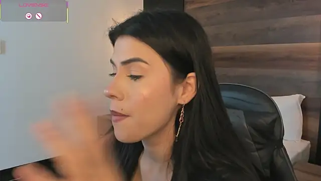 stephanya  online show from 03/06/26, 07:10