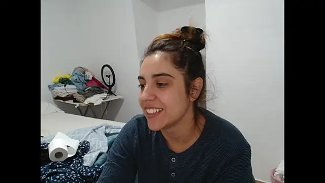 Ursumi1 online show from 10/19/25, 04:29