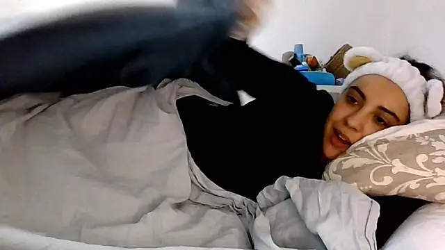 Ursumi1 online show from 11/03/25, 02:51