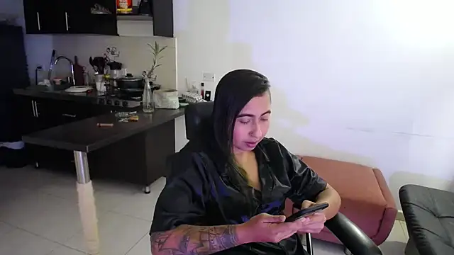 aria jhonsson online show from 09/10/25, 04:51