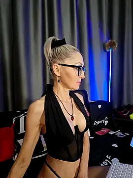 Milforja online show from 12/18/25, 06:58