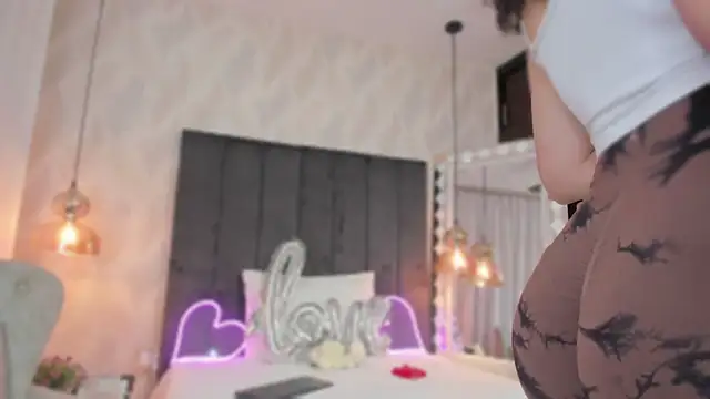 SHARONN     online show from 02/14/25, 03:33