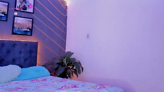 elafranco  online show from 12/15/24, 06:48