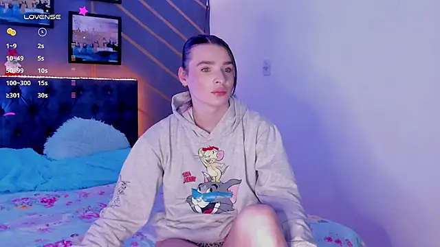 elafranco  online show from 12/17/24, 08:10