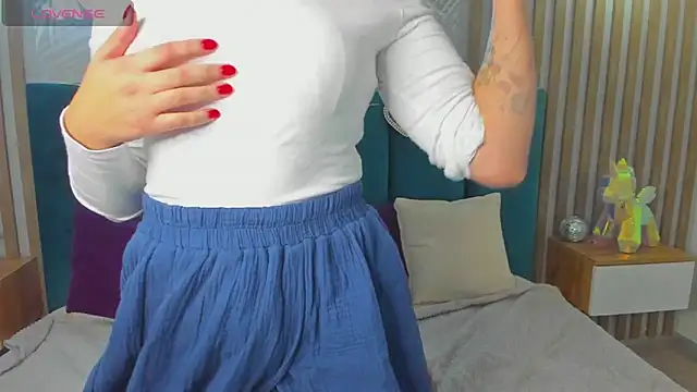 BeatriceReeves online show from 09/20/25, 01:06