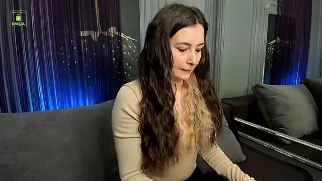Snapshot of Ishtar_Divine chatting on 03/12/25, 10:37 Ishtar Divine online show from 03/12/25, 10:37