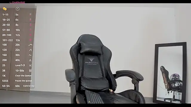 Snapshot of aggy_castel chatting on 12/12/24, 05:04 aggy castel online show from 12/12/24, 05:04