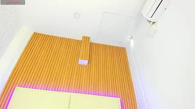 aggy castel online show from 01/16/26, 03:05