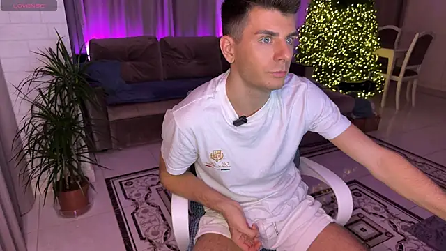 Snapshot of Walt_Enjoy chatting on 02/10/25, 06:24 Walt Enjoy online show from 02/10/25, 06:24