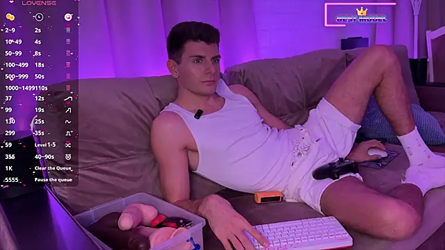 Snapshot of Walt_Enjoy chatting on 02/18/25, 10:14 Walt Enjoy online show from 02/18/25, 10:14