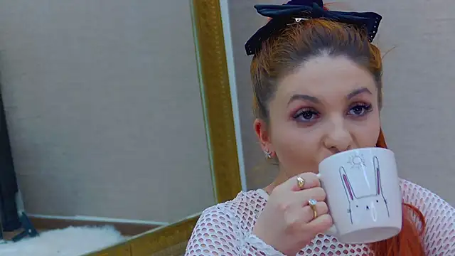 Snapshot of FoxyJoy chatting on 03/02/25, 04:28 FoxyJoy online show from 03/02/25, 04:28