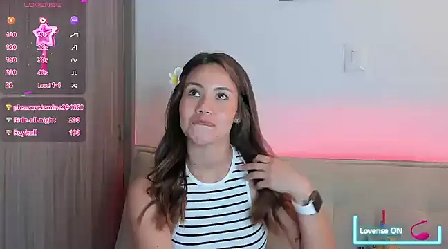 Snapshot of Tamaraa_Serra chatting on 01/24/25, 12:31 Tamaraa Serra online show from 01/24/25, 12:31