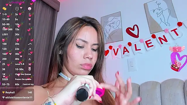 Snapshot of Tamaraa_Serra chatting on 02/12/25, 10:15 Tamaraa Serra online show from 02/12/25, 10:15