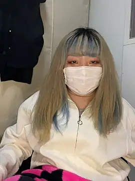 YUNA-yuna online show from 12/28/24, 11:52