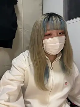 YUNA-yuna online show from 12/28/24, 03:59