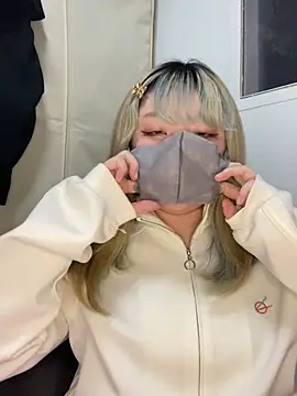 YUNA-yuna online show from 01/01/25, 03:35