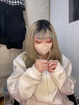 YUNA-yuna online show from 01/13/25, 03:36