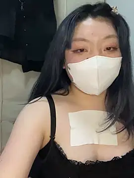 YUNA-yuna online show from 01/21/25, 04:05