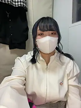 YUNA-yuna online show from 01/25/25, 01:19