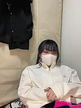 YUNA-yuna online show from 01/25/25, 04:24