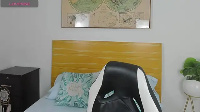 yaya23x online show from 03/01/25, 12:12