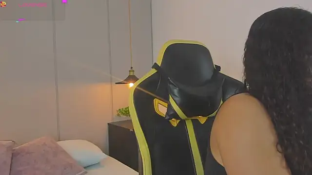 yaya23x online show from 09/24/25, 01:36