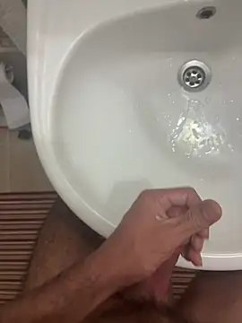 Snapshot of denizli18 chatting on 02/01/25, 12:37 denizli18 online show from 02/01/25, 12:37