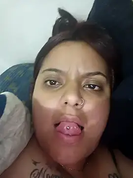 Snapshot of tuty_Tap chatting on 02/27/25, 02:42 tuty Tap online show from 02/27/25, 02:42