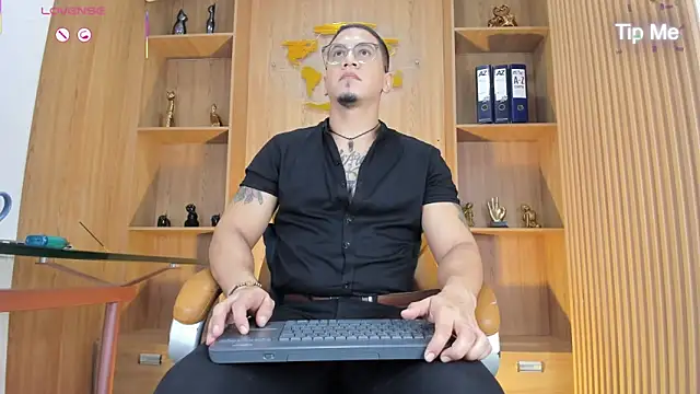 JoshMillerr  online show from 06/01/26, 07:26