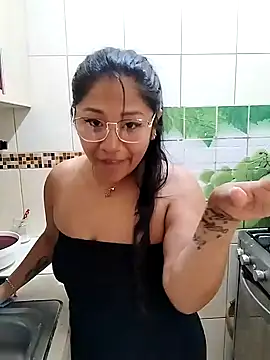 Snapshot of ineliveca chatting on 01/07/25, 05:42 ineliveca online show from 01/07/25, 05:42