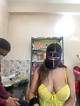 HoneyBearCpl online show from 02/02/25, 08:57