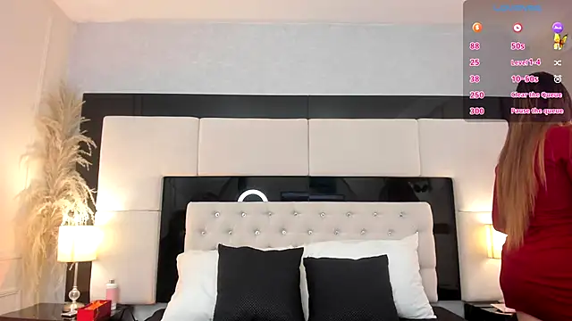 Snapshot of CarlaRossi_ chatting on 10/01/25, 07:42 CarlaRossi online show from 10/01/25, 07:42