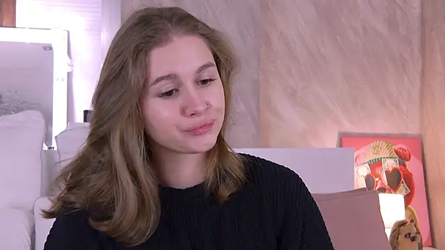 Snapshot of EllieHayes chatting on 09/27/25, 04:01 EllieHayes online show from 09/27/25, 04:01