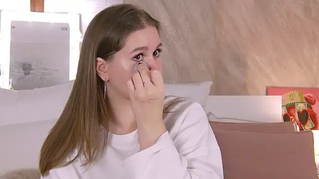 Snapshot of EllieHayes chatting on 01/05/26, 08:34 EllieHayes online show from 01/05/26, 08:34