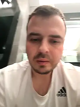 Snapshot of CuteMan33 chatting on 01/05/26, 11:41 CuteMan33 online show from 01/05/26, 11:41