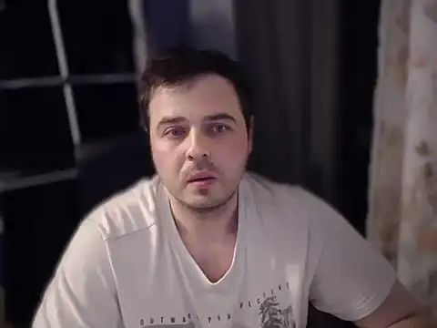 Snapshot of CuteMan33 chatting on 02/28/26, 10:44 CuteMan33 online show from 02/28/26, 10:44