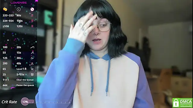 cute aggro gamer girl online show from 12/13/24, 03:05